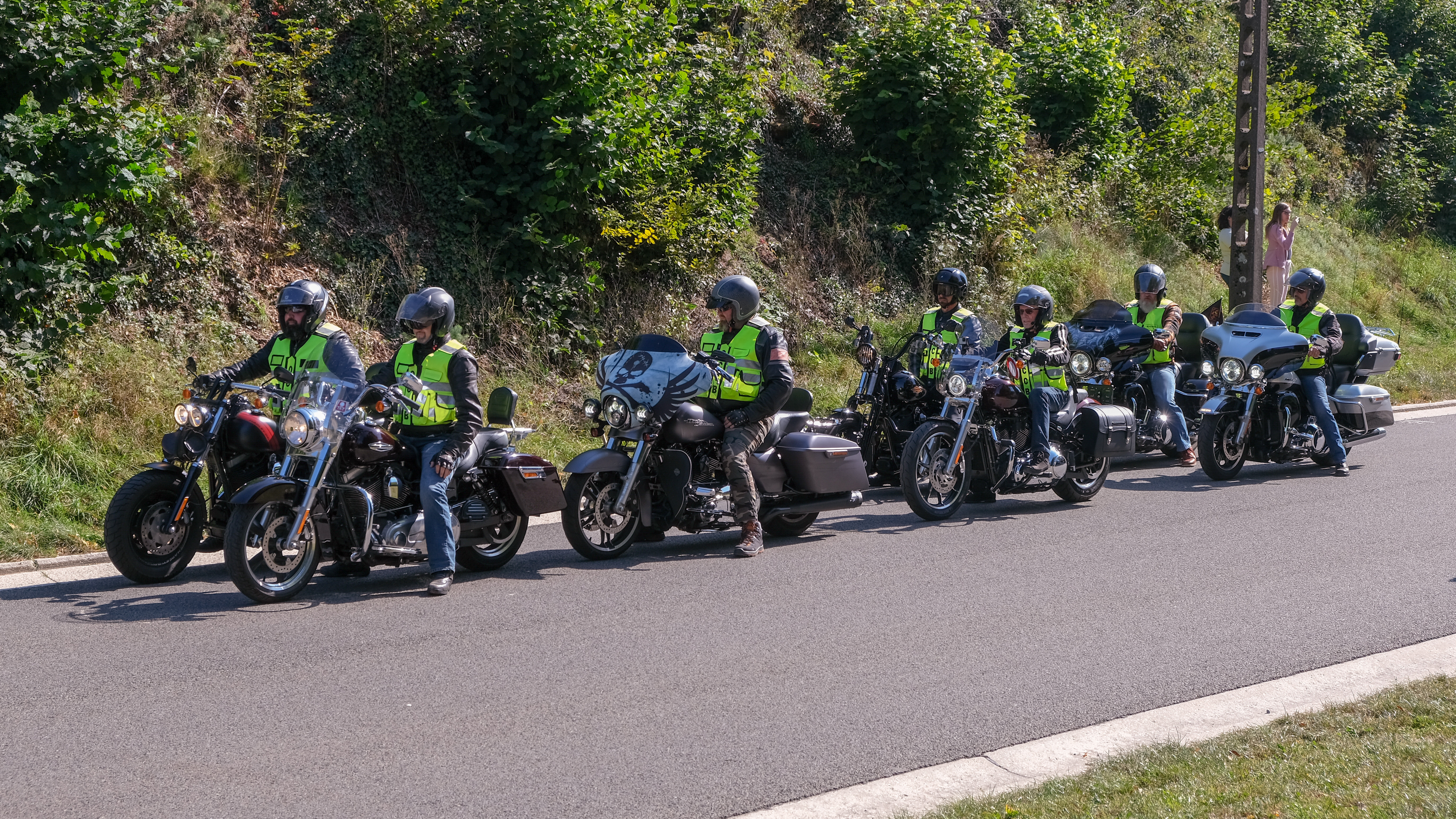 départ Gaume ride (nos road captain)